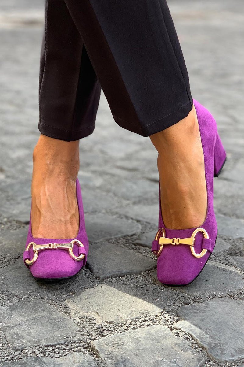 Alvessa | Vibrant Square - Toe Sandals with Stylish Block Heel Strap - WeWoman
